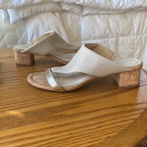 DONALD PLINER Gold T-Strap Sandals size 5.5